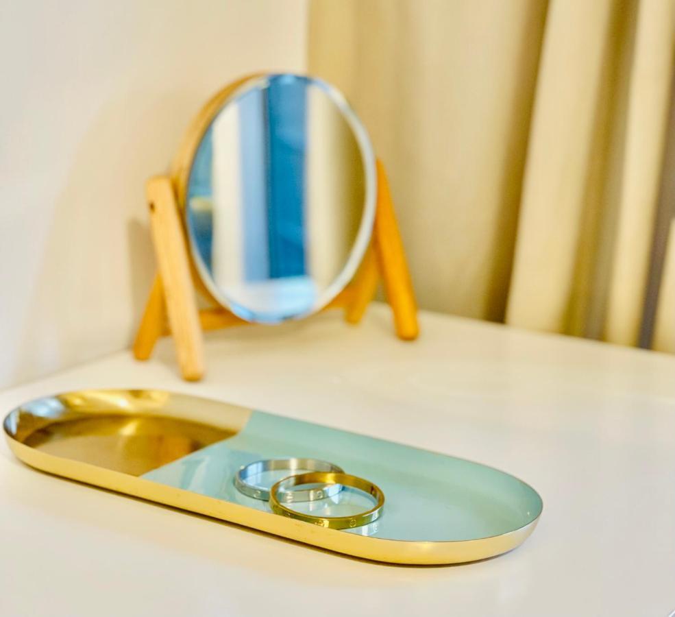 Retropolitan Living Patras Apartment ภายนอก รูปภาพ