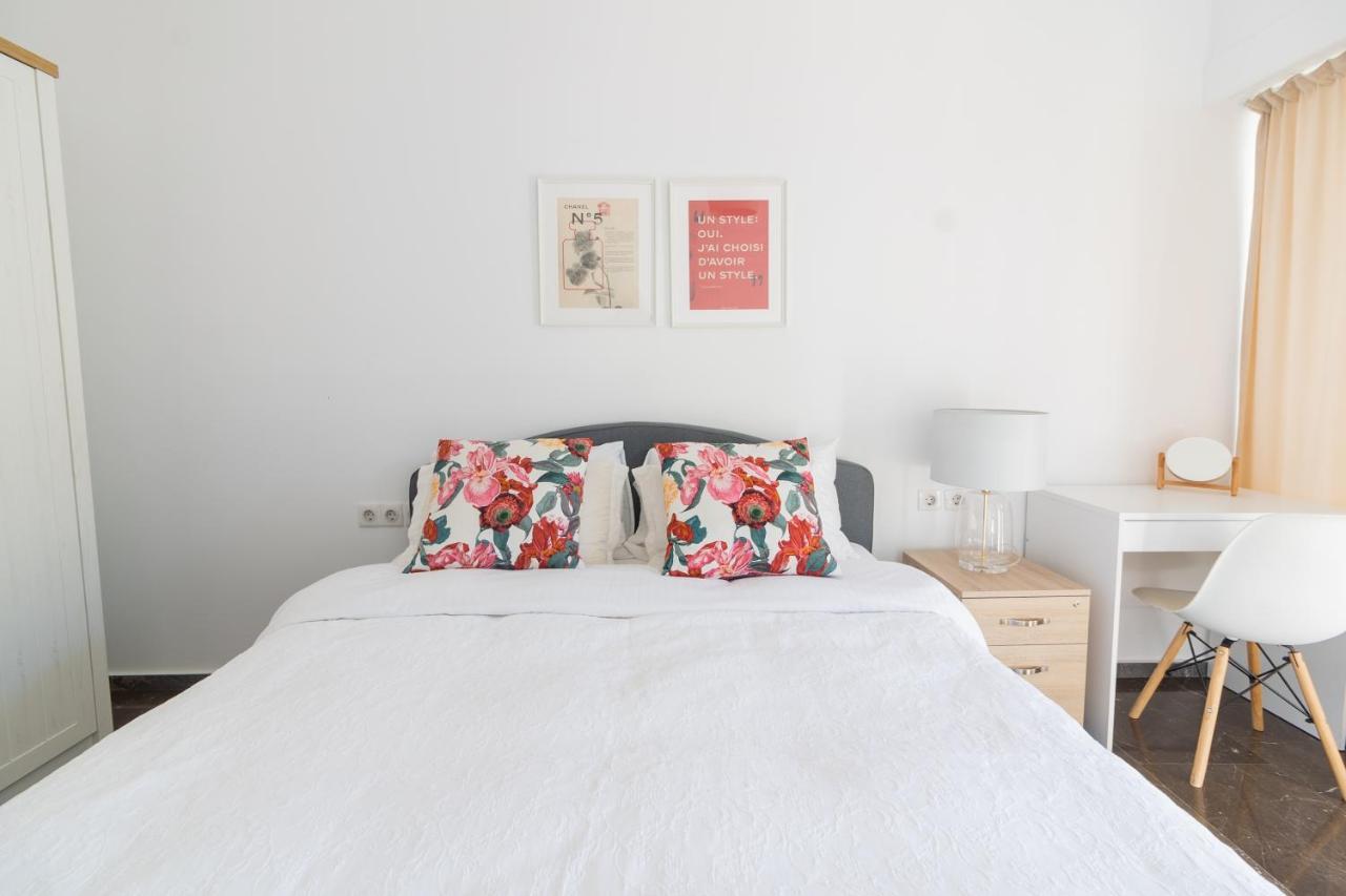 Retropolitan Living Patras Apartment ภายนอก รูปภาพ