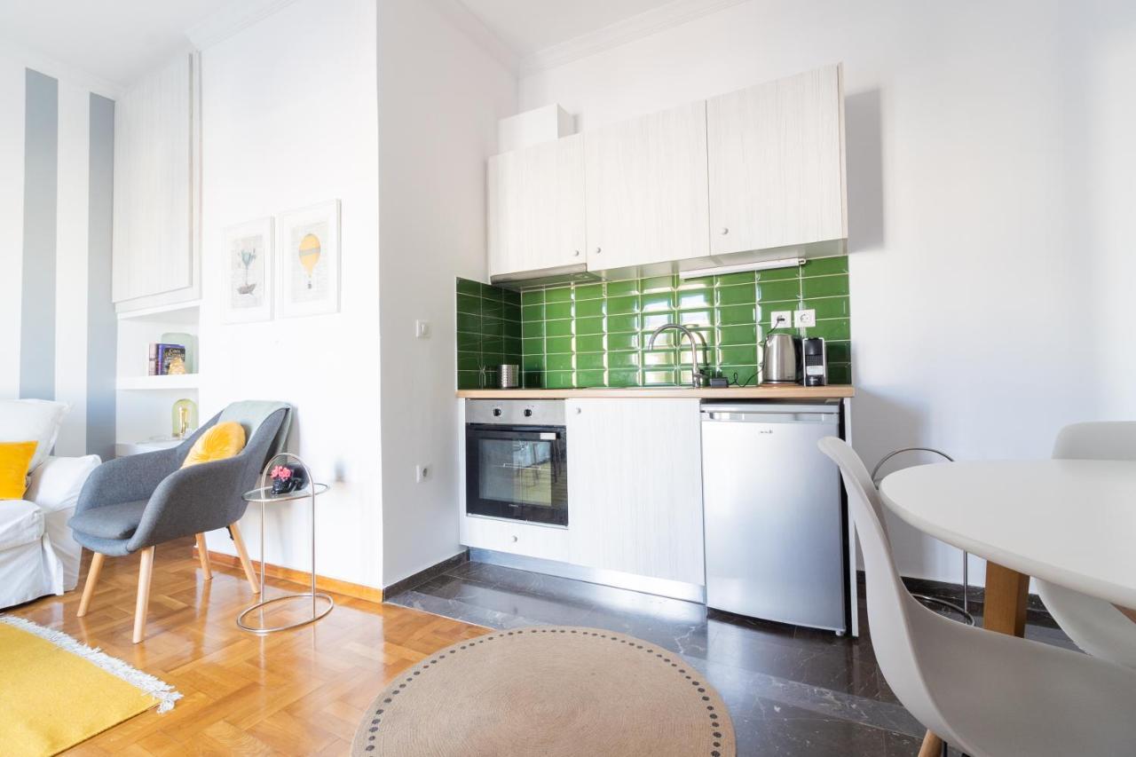 Retropolitan Living Patras Apartment ภายนอก รูปภาพ