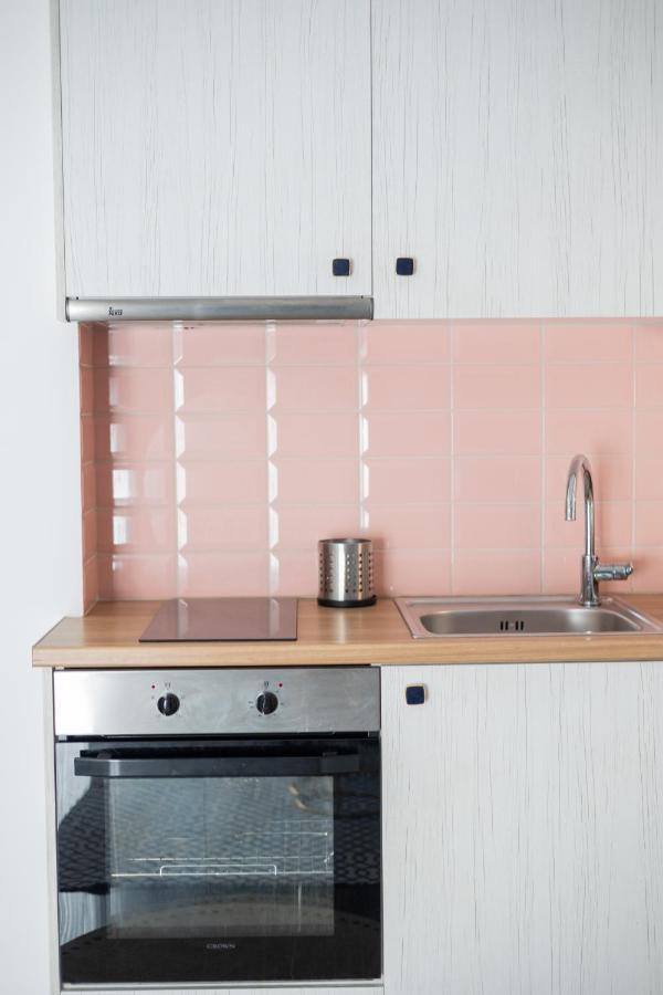 Retropolitan Living Patras Apartment ภายนอก รูปภาพ